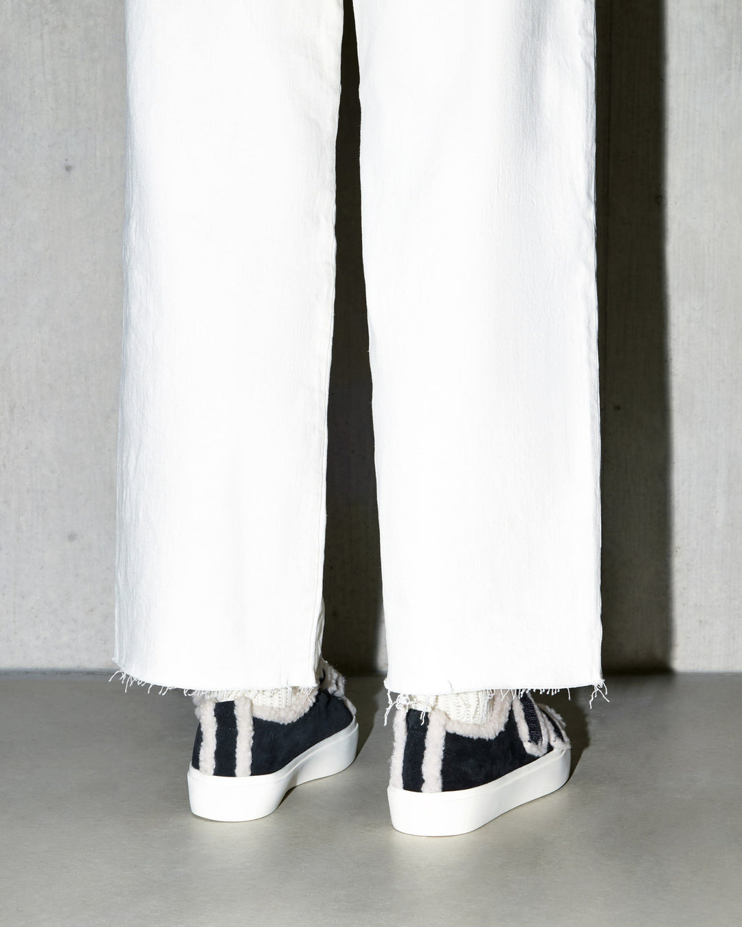 Shearling Low Velcro Black