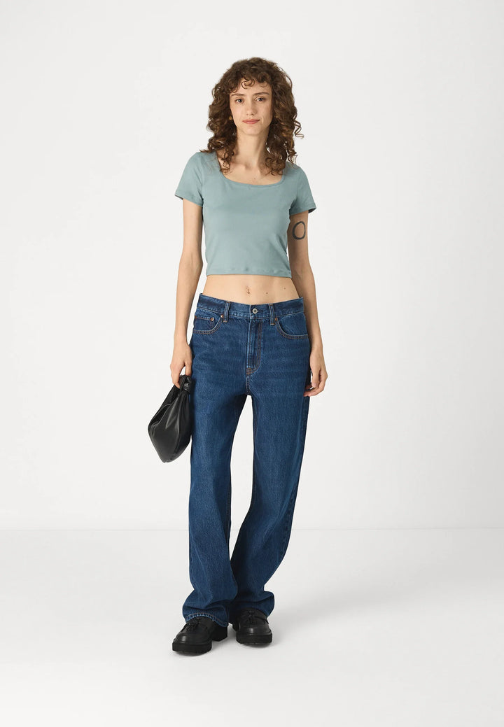LOOSE JEANS